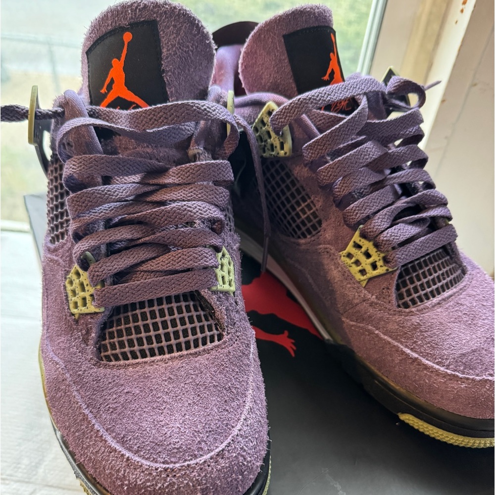 Jordan 4 Retro “Canyon Purple” W 10.5, M 9, EU 42